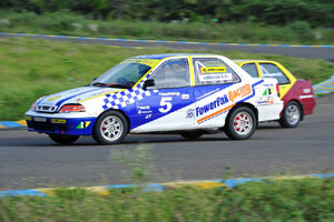 Championship Auto Racing Teams Management on Racing Team In The Jk Tyre Indian National Championship 2011 Held